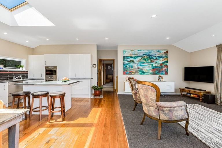 Photo of property in 33a Nevay Road, Miramar, Wellington, 6022