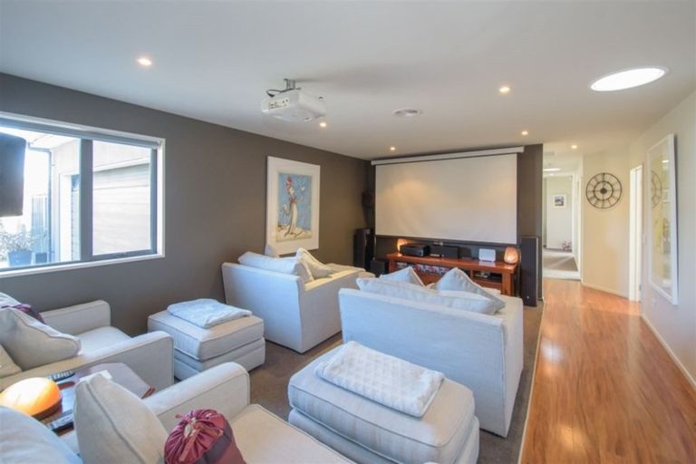 Photo of property in 21 De Bettencor Place, Mount Pisa, Cromwell, 9383