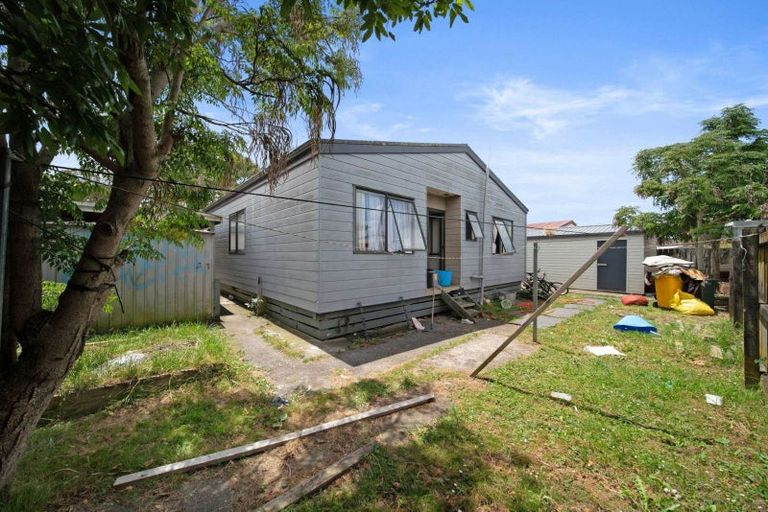 Photo of property in 2/144 Shifnal Drive, Randwick Park, Auckland, 2105