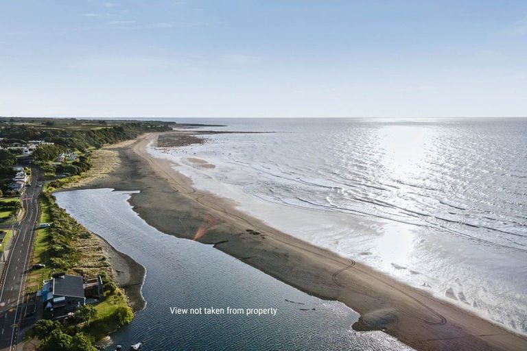 Photo of property in 64a Mcfarlane Street, Oakura, 4314