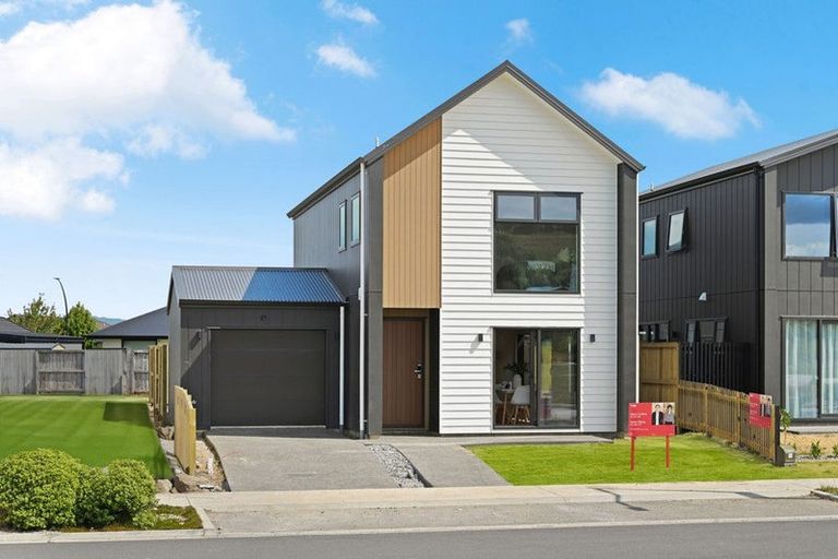 Photo of property in 74 Overton Street, Rototuna North, 3210