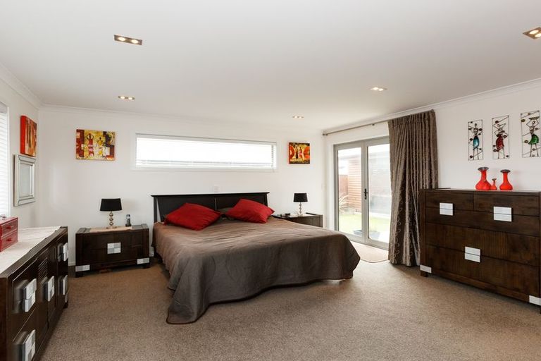 Photo of property in 47 Rodeo Drive, Kelvin Grove, Palmerston North, 4414