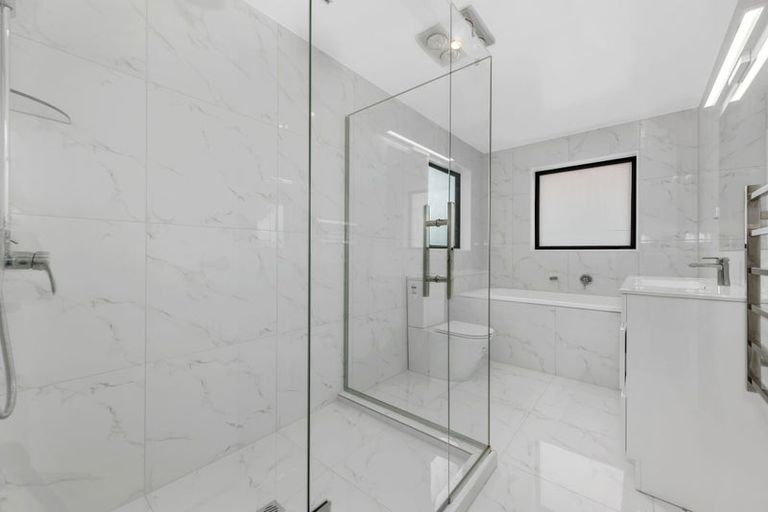 Photo of property in 76 Donegal Park Drive, Flat Bush, Auckland, 2019