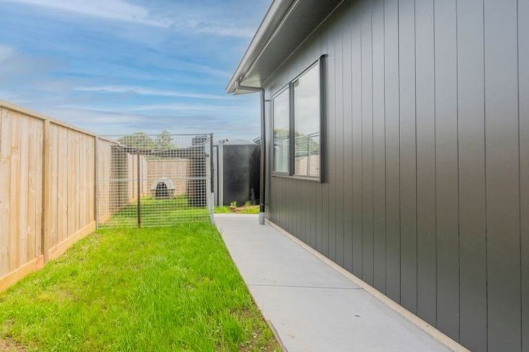 Photo of property in 15 Palm Drive, Whitianga, 3510