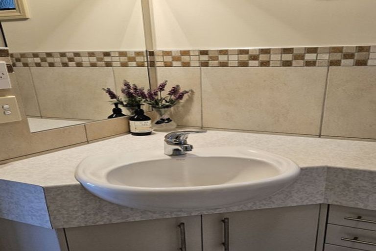 Photo of property in 1 Ladera Mews, Bethlehem, Tauranga, 3110