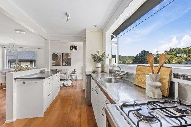 Photo of property in 99 Parkvale Road, Karori, Wellington, 6012