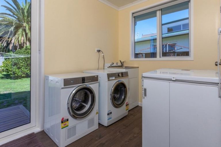 Photo of property in 117 Hetherington Road, Whangamata, 3620