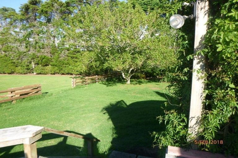 Photo of property in 23 Dysart Lane, Kumeu, 0891