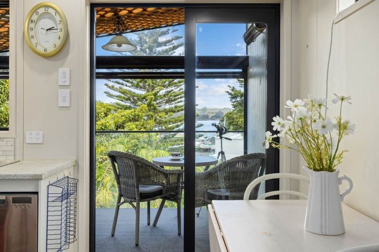 Photo of property in 8 Kellet Street, Opua, 0200