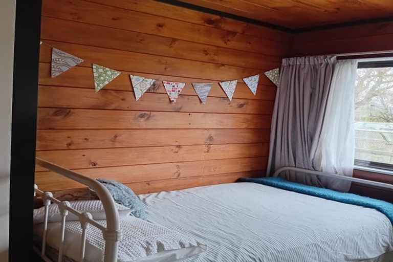 Photo of property in 12 Deller Drive, Carterton, 5713