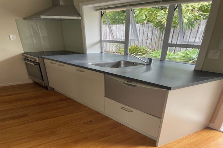 Photo of property in 3/32 Sydney Street, Hauraki, Auckland, 0622