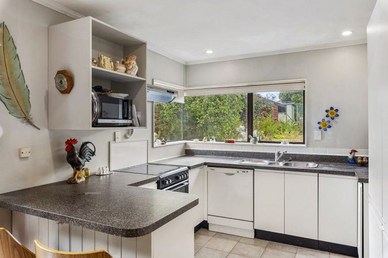 Photo of property in 28 Cedar Drive, Paraparaumu Beach, Paraparaumu, 5032