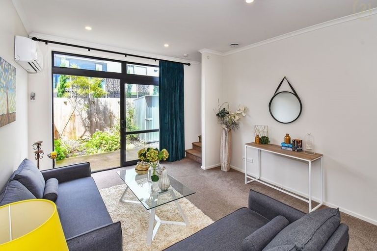 Photo of property in 11 Fermi Lane, Papakura, 2110