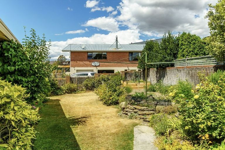 Photo of property in 74 Aronui Road, Bridge Hill, Alexandra, 9320