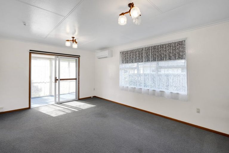 Photo of property in 16 Dillon Drive, Bell Block, New Plymouth, 4312