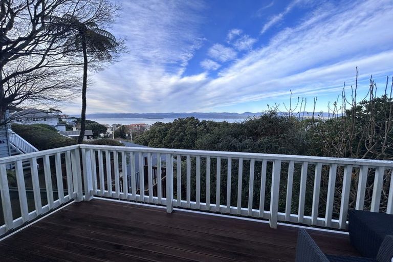 Photo of property in 1b Wadestown Road, Wadestown, Wellington, 6012