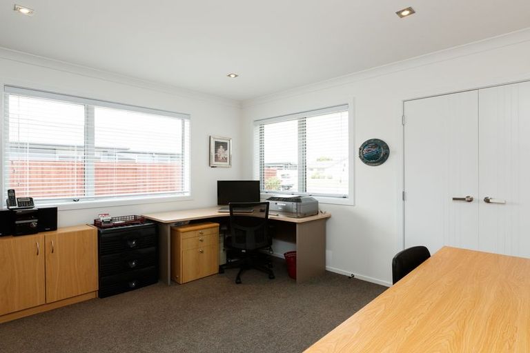 Photo of property in 47 Rodeo Drive, Kelvin Grove, Palmerston North, 4414