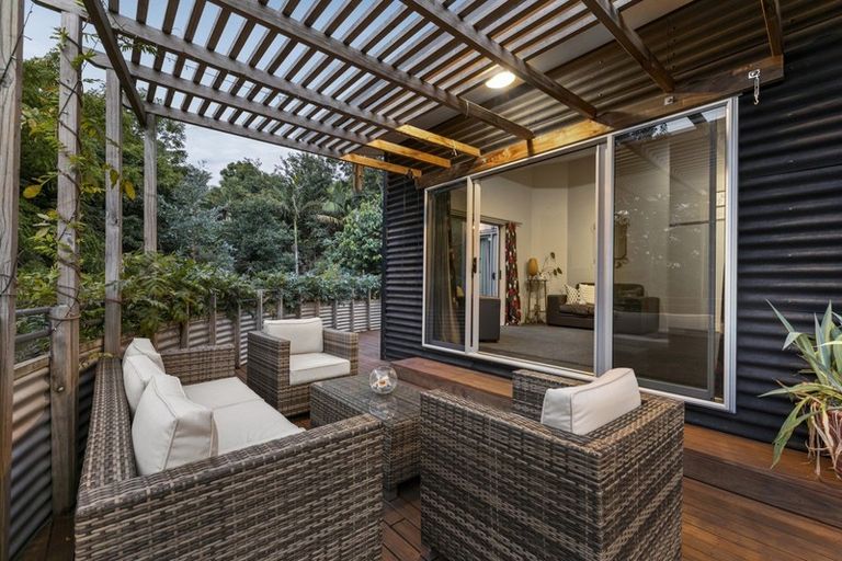 Photo of property in 42 Holcombrooke Lane, Welcome Bay, Tauranga, 3175