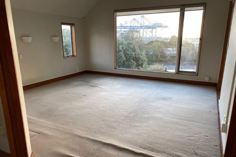 Photo of property in 112 Gladstone Road, Parnell, Auckland, 1052