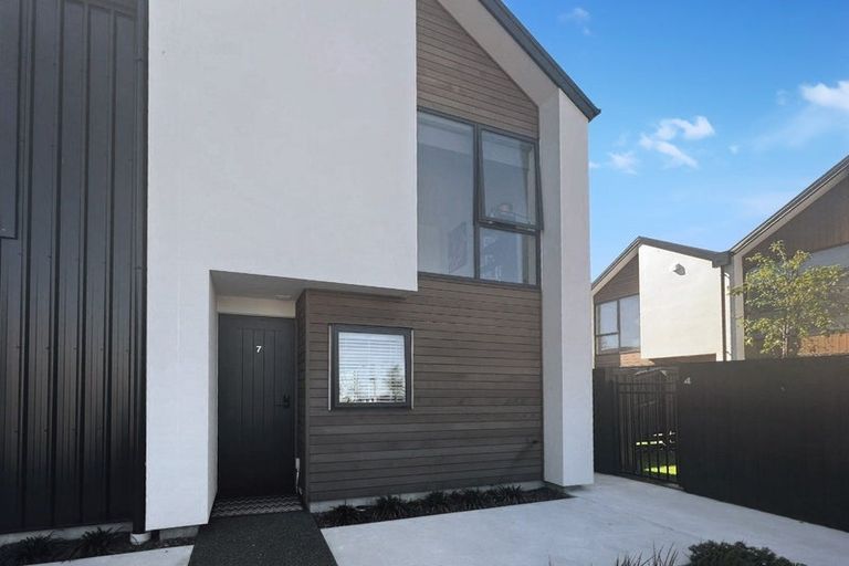 Photo of property in 7/27 New Brighton Road, Shirley, Christchurch, 8061