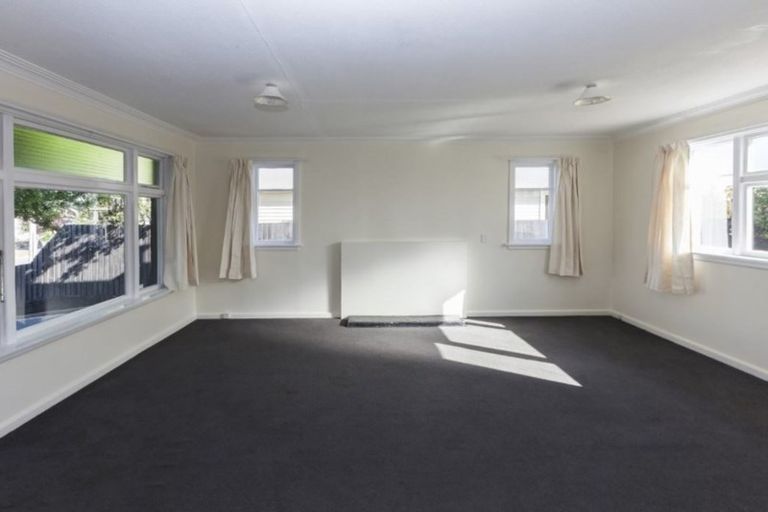 Photo of property in 65 Shortland Street, Wainoni, Christchurch, 8061