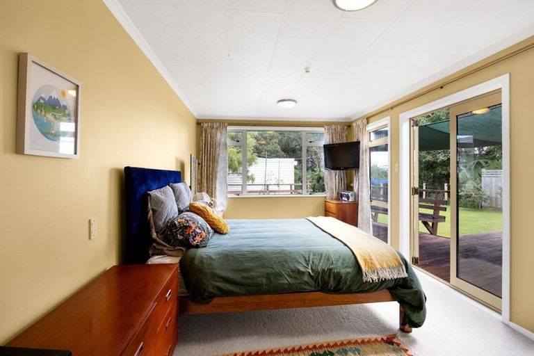 Photo of property in 39 Turakina Street, Merrilands, New Plymouth, 4312