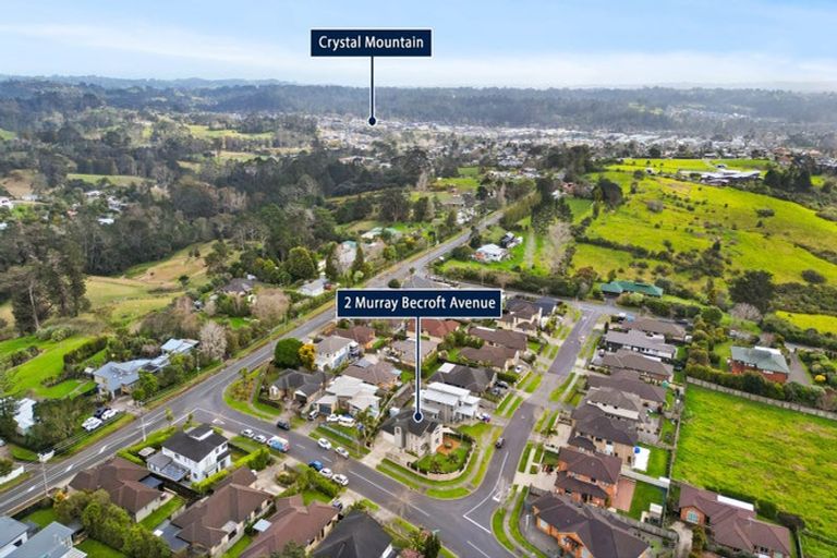 Photo of property in 111 Lake Panorama Drive, Henderson Valley, Auckland, 0612