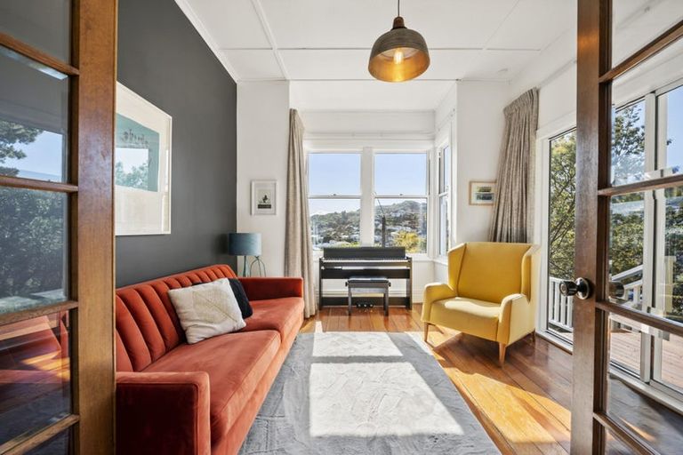 Photo of property in 34 Freeling Street, Island Bay, Wellington, 6023