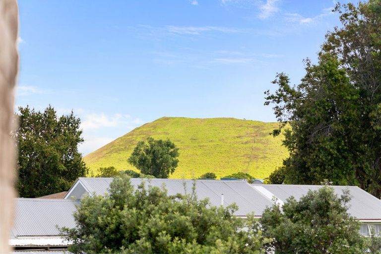 Photo of property in 31 Mckenzie Road, Mangere Bridge, Auckland, 2022