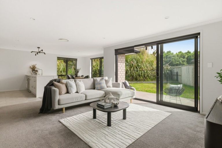 Photo of property in 85 Hills View Drive, Papamoa, 3118