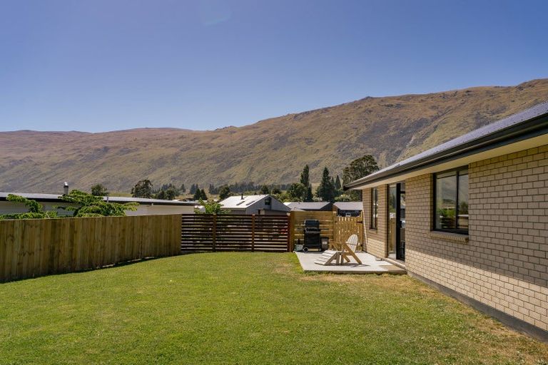 Photo of property in 6 Lakefield Close, Kingston, Athol, 9793