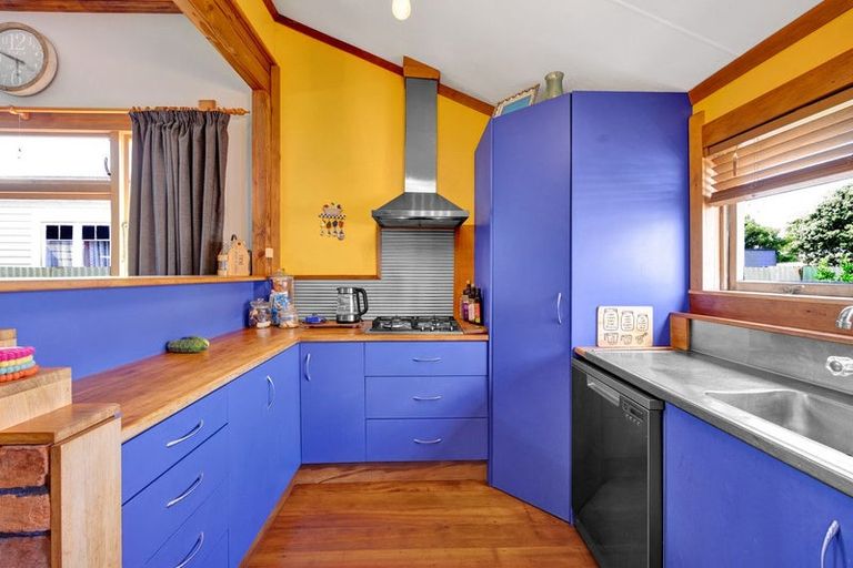 Photo of property in 54 Disraeli Street, Hawera, 4610