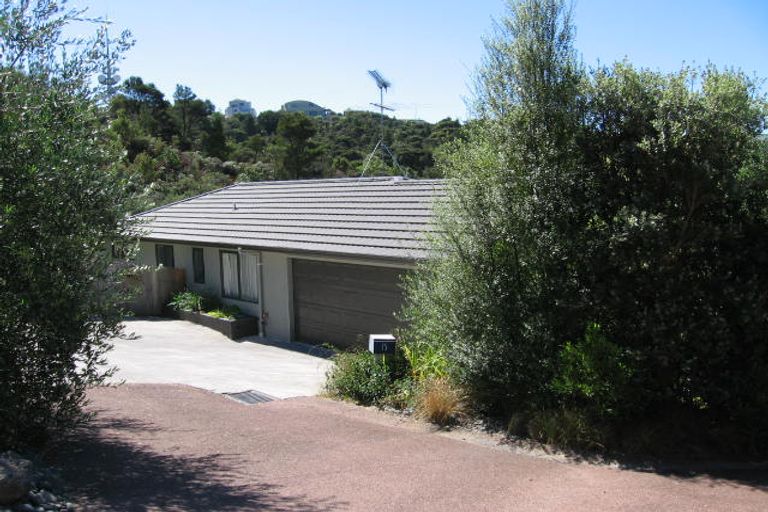Photo of property in 15 Glenreagh Place, Torbay, Auckland, 0630