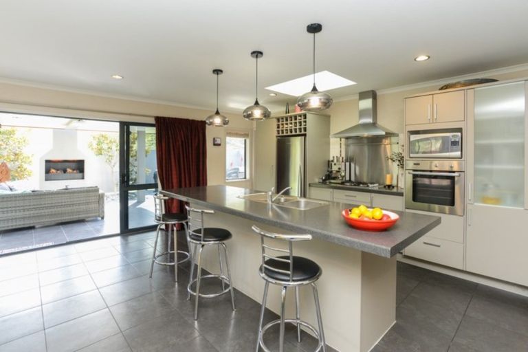 Photo of property in 87 Merlot Drive, Greenmeadows, Napier, 4112