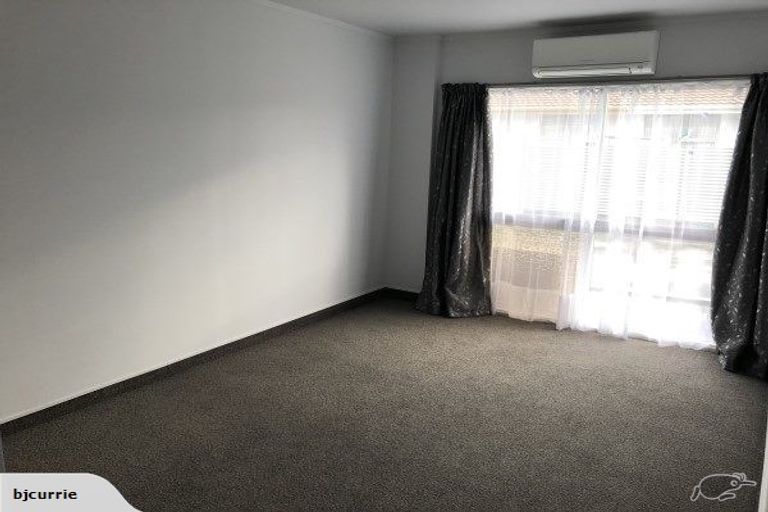 Photo of property in 718b Pioneer Highway, Takaro, Palmerston North, 4412