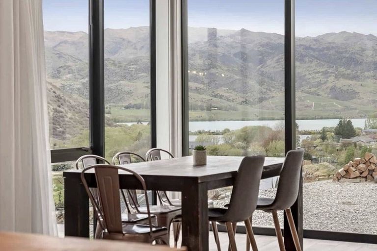 Photo of property in 2 Judare Drive, Lowburn, Cromwell, 9384