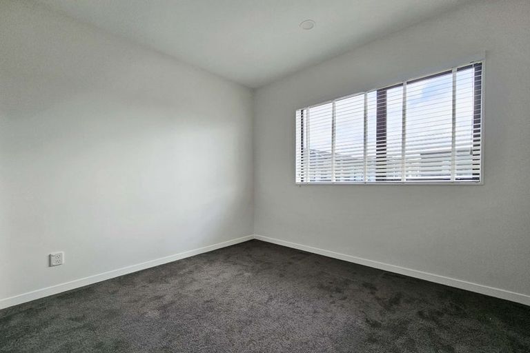 Photo of property in 23 Fredrick Hanson Road, Papakura, 2110