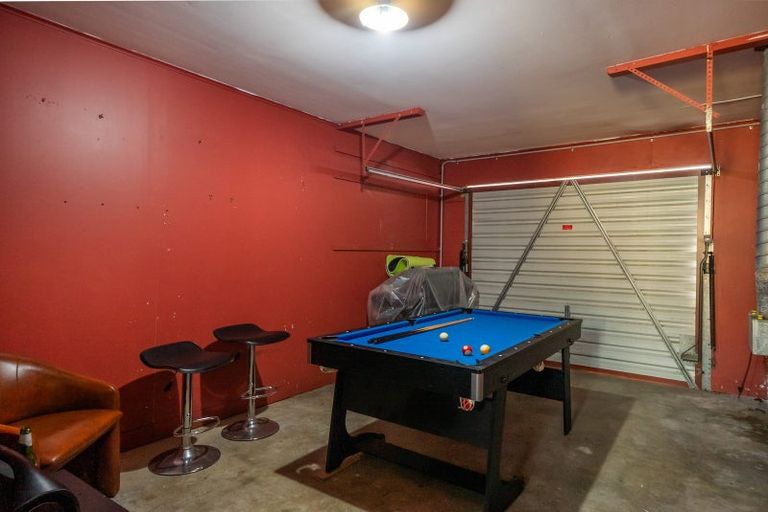 Photo of property in 2/14 Fuller Grove, Woburn, Lower Hutt, 5010