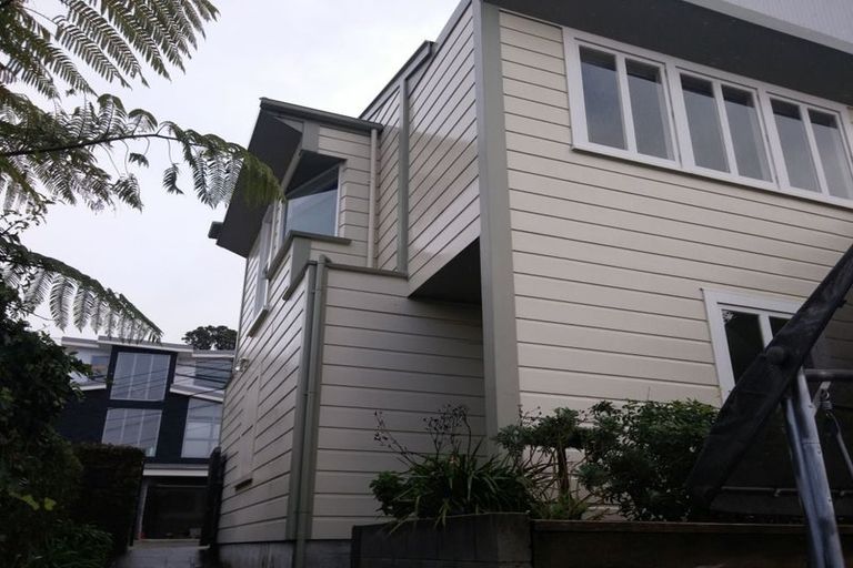 Photo of property in 28 Talavera Terrace, Kelburn, Wellington, 6012