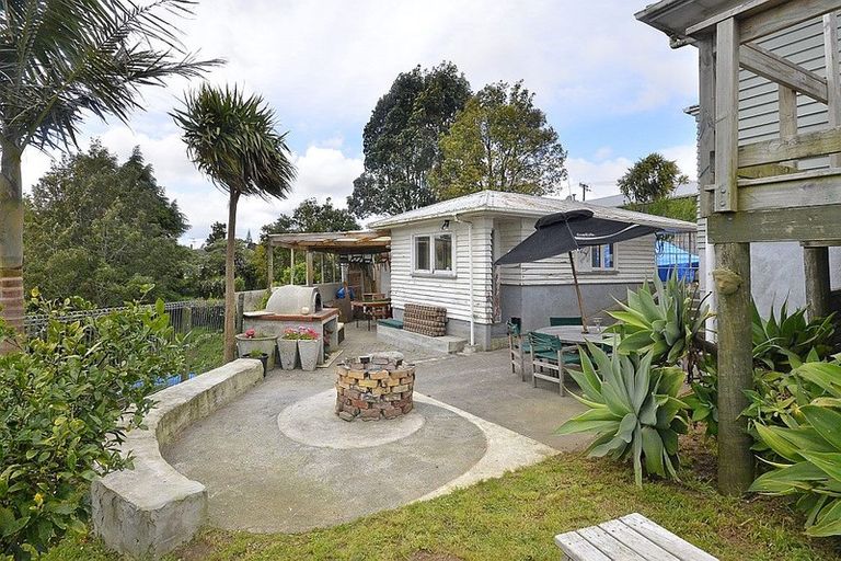 Photo of property in 15 Olive Crescent, Papatoetoe, Auckland, 2025