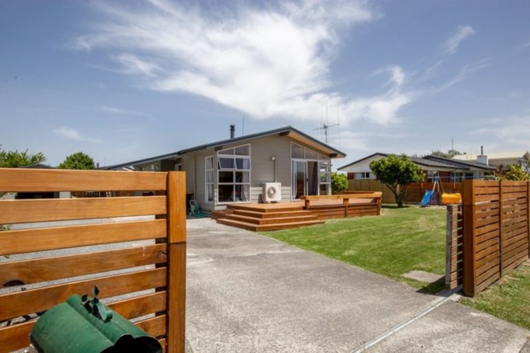 Photo of property in 9 Mahana Road, Ngatea, 3503