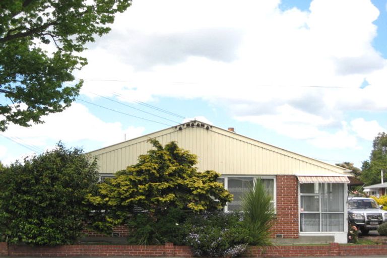Photo of property in 1/42 North Avon Road, Richmond, Christchurch, 8013
