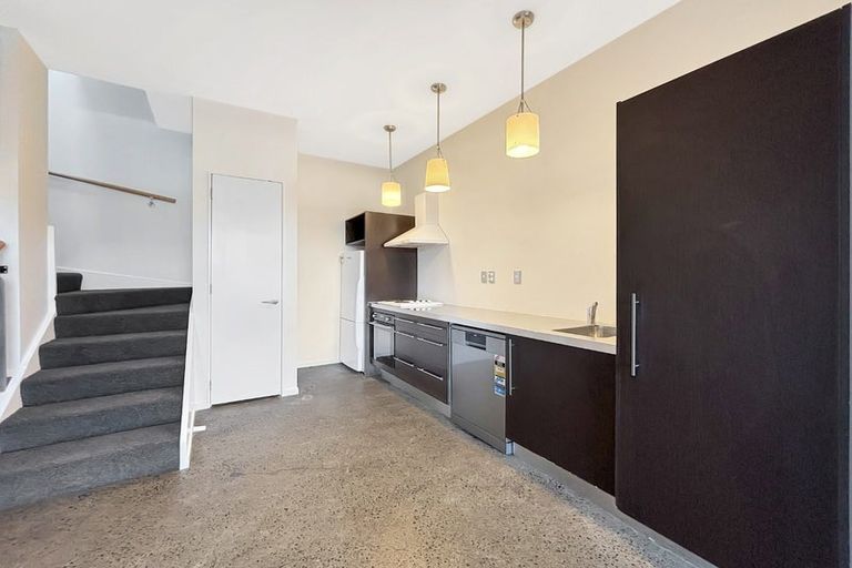 Photo of property in 11/185 Tasman Street, Mount Cook, Wellington, 6021