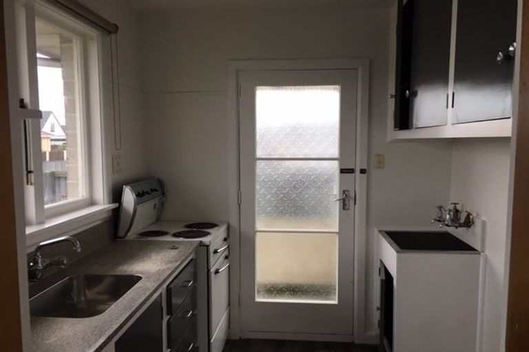 Photo of property in 2/26 Edgeware Road, St Albans, Christchurch, 8014