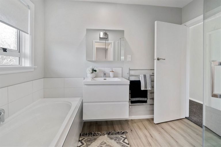 Photo of property in 9 Springbank Street, Bryndwr, Christchurch, 8053