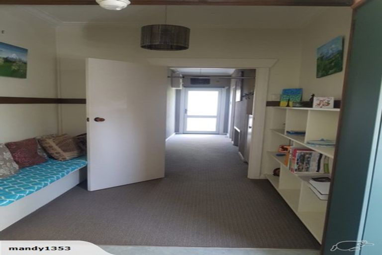 Photo of property in 9 Hursthouse Street, Vogeltown, New Plymouth, 4310