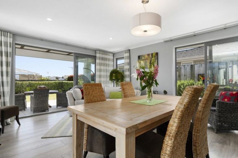 Photo of property in 6 Double Bay Road, Pyes Pa, Tauranga, 3112