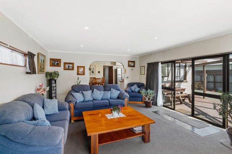 Photo of property in 5 Bideford Place, Dallington, Christchurch, 8061