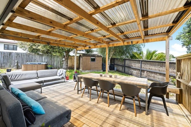 Photo of property in 12 Twilight Bay, Omaha, 0986