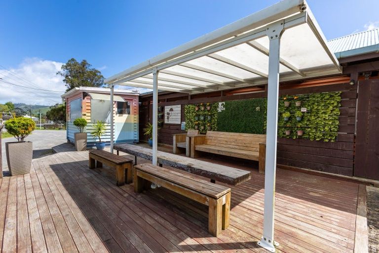 Photo of property in 21 Vogel Street, Woodville, 4920